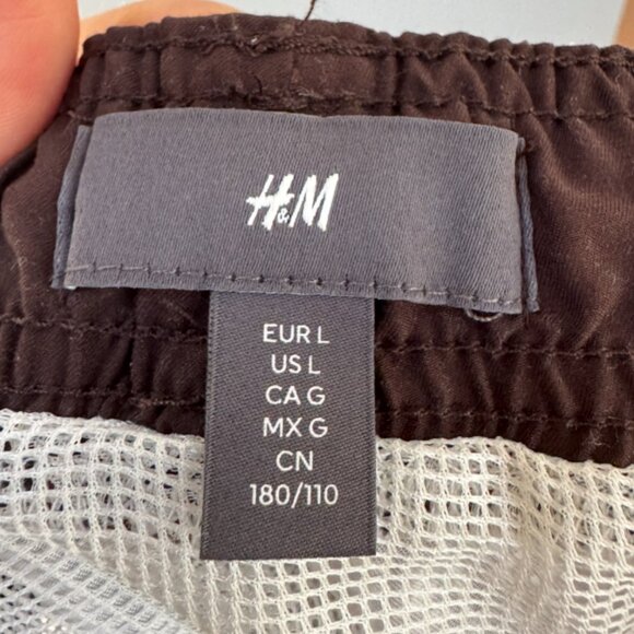H&M Patterned Swim Shorts in Large - Picture 3 of 5